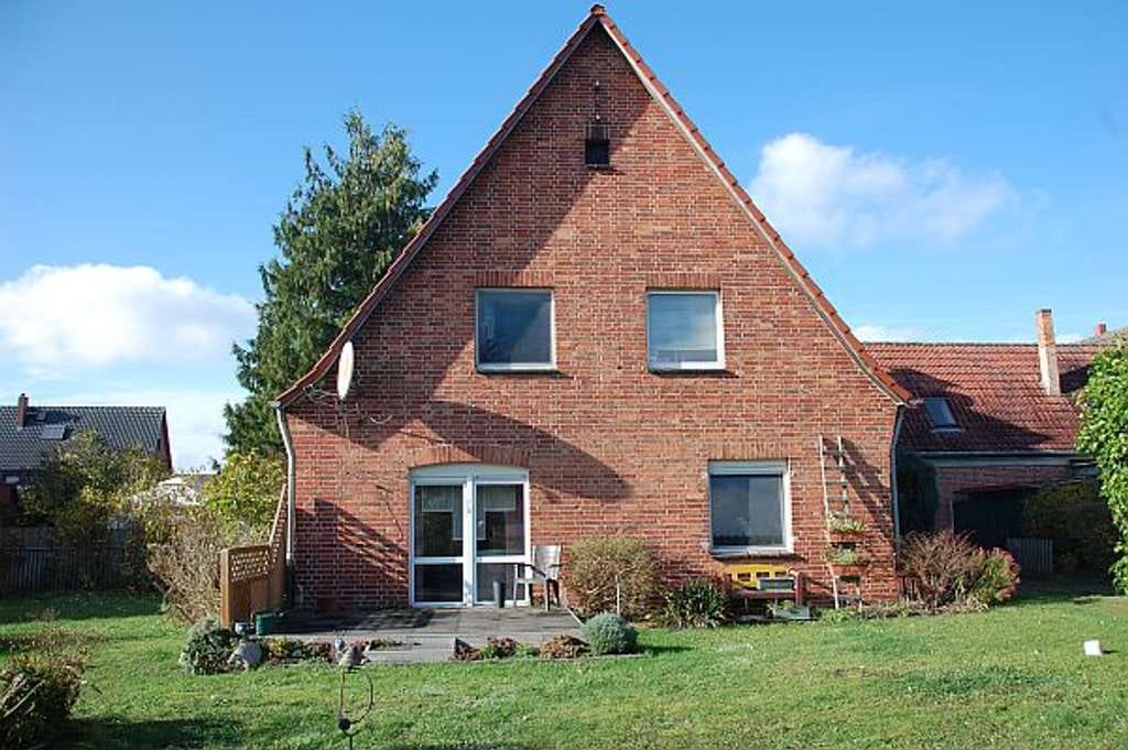 Immobilie in Rechlin - Das Haus im Garten - Bild 1