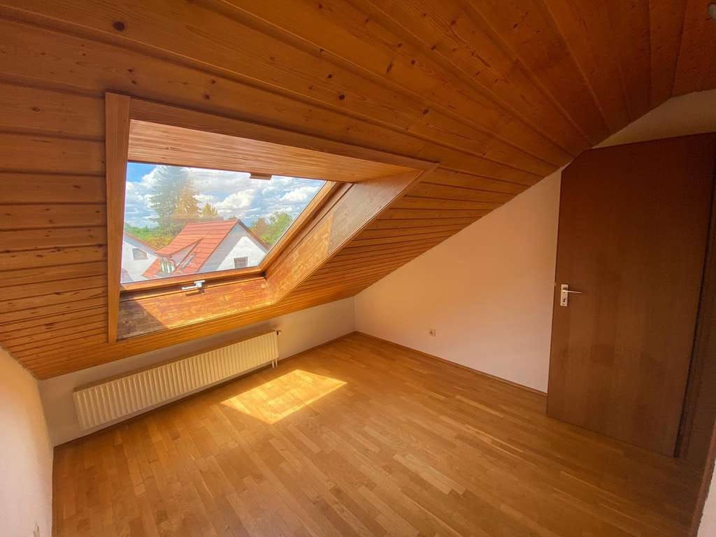 Immobilie in Steinenbronn - Gepflegtes Reihenmittelhaus in ruhiger Wohnlage von Steinenbronn - Bild 1