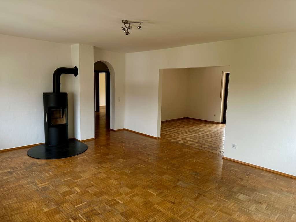 Immobilie in Mackenbach - Einfamilienhaus mit ELW und PV Anlage auf Riesengrundstück - Bild 2