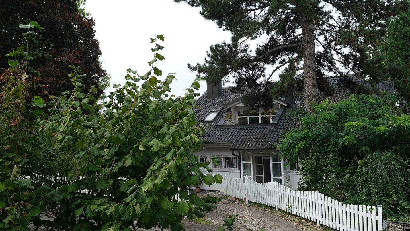 Immobilie in Staufen im Breisgau - Wohnen mit Burgblick - Maisonettewohnung mit Pool und Hauscharakter in Staufen - Bild 1