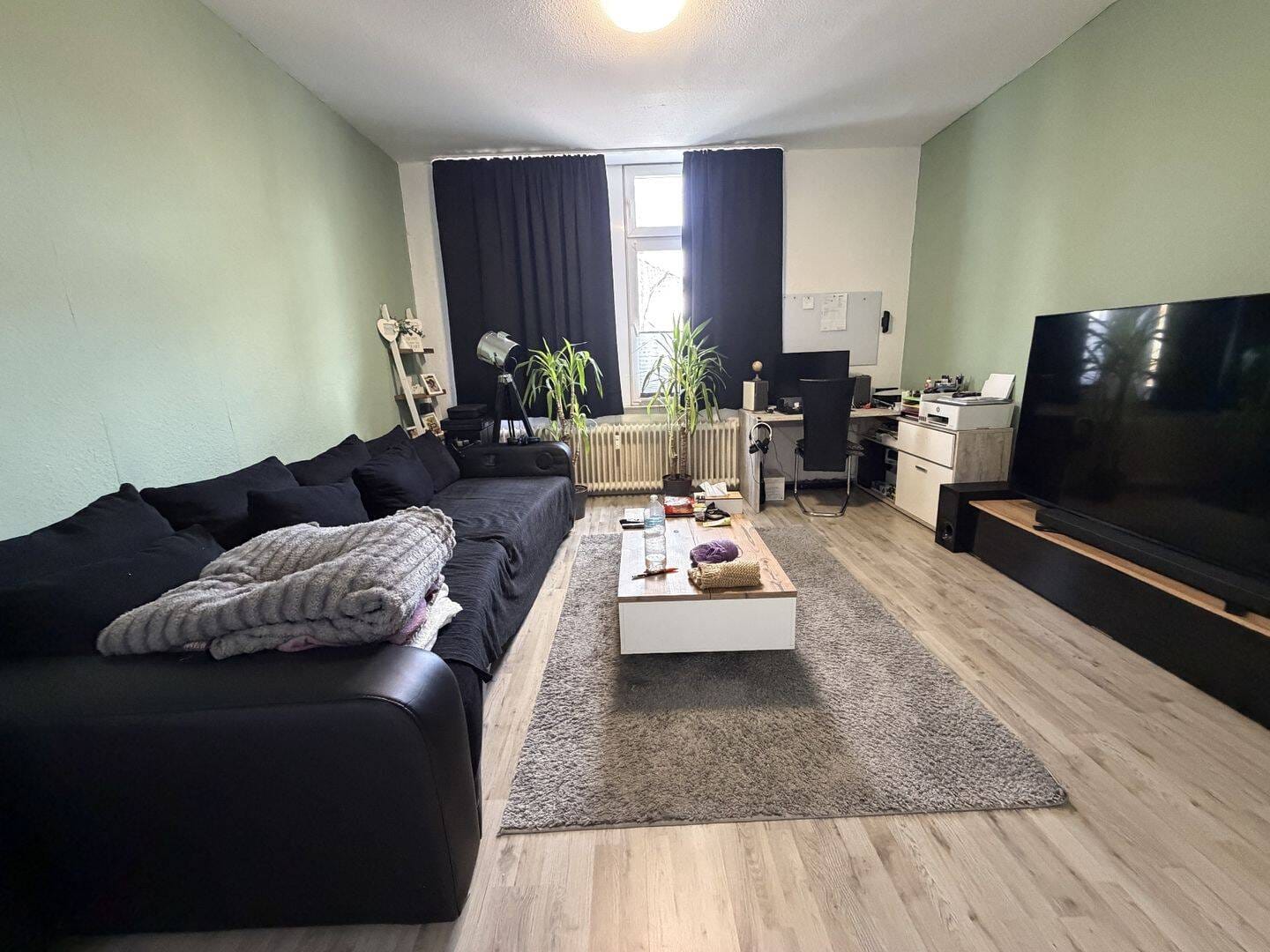 Immobilie in Krefeld - KR: 6-PARTEIENHAUS MIT MIETSTEIGERUNGSPOTENZIAL ZU KAUFEN - Bild 2