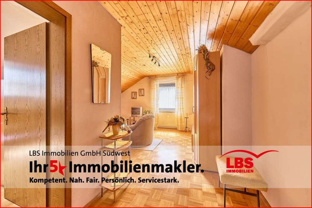 Immobilie in Alsenz - Zweifamilienhaus in ruhiger Lage mit Garage und Terrasse - Bild 3