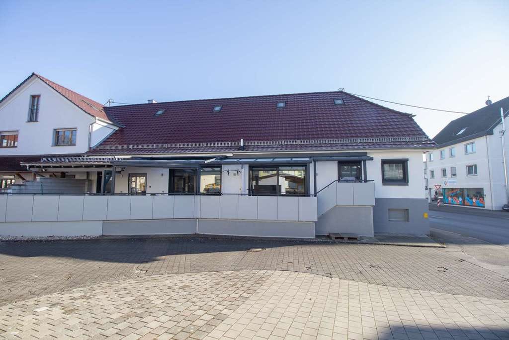 Immobilie in Ostrach - Sanierte Doppelhaushälfte im Zentrum von Ostrach - Bild 1