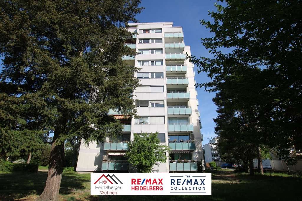 Immobilie in Eppelheim - Modernisierte 3,5-Zimmer-Wohnung mit ca. 78 m², Balkon, Garage, Kellerabteil & Weitblick über Eppelh - Bild 0