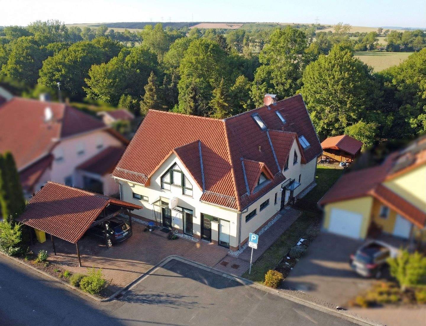 Immobilie in Elxleben - Moderne Arche - Architektonisches Wohnhaus mit vielseitigem Nutzungskonzept - Bild 0