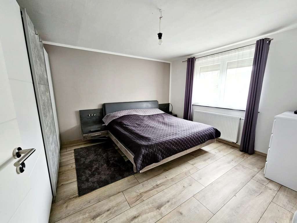 Immobilie in Bad Brückenau - Ihr neues Zuhause: 160 m² Wohnfläche EFH mit Garten und Garage in Bad Brückenau - Bild 2
