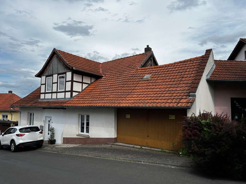 Immobilie in Schlitz - VOLLVERMIETETES ZWEIFAMILIENHAUS MIT OPTION ZUM AUSBAUEN - Bild 0