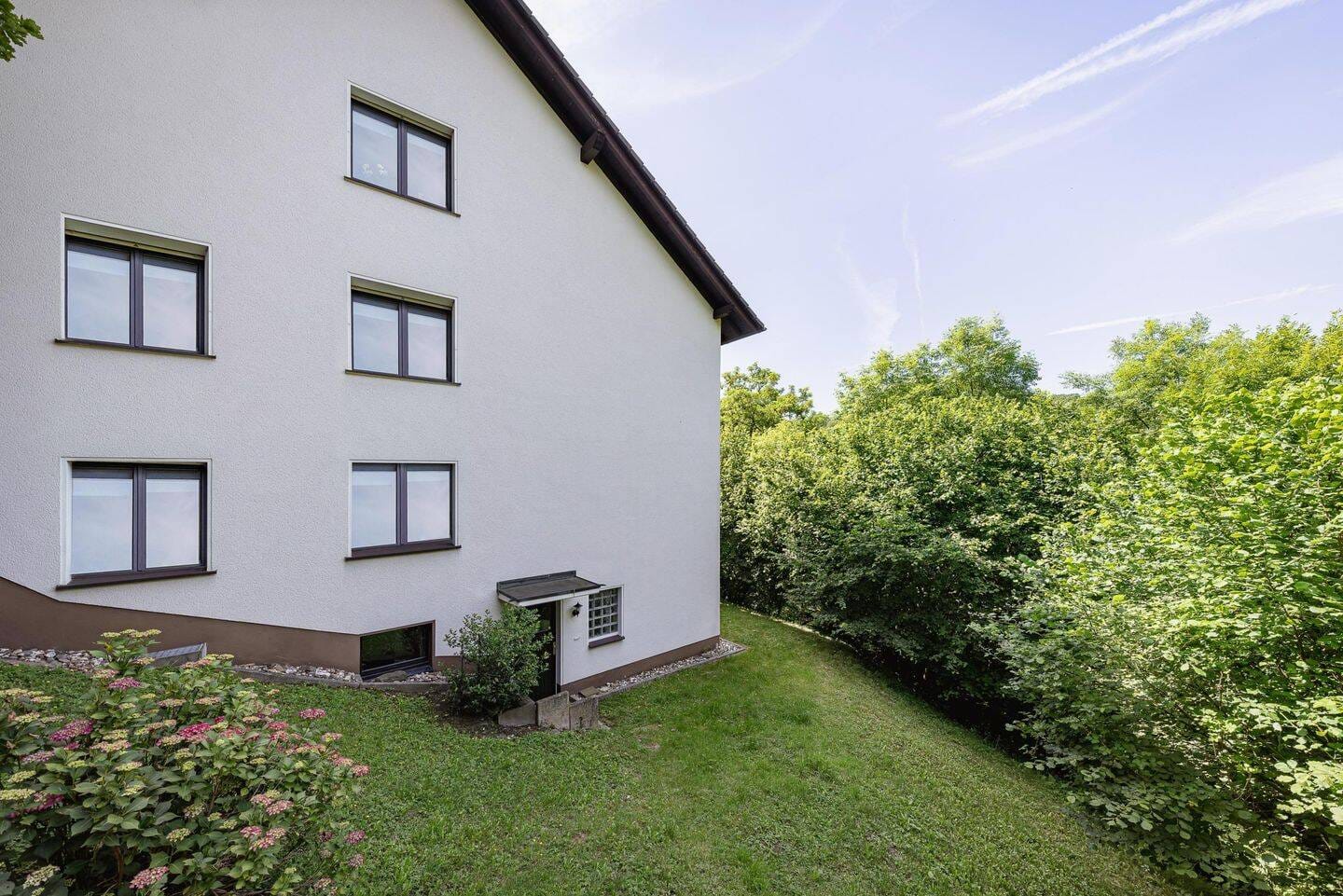 Immobilie in Wetter (Ruhr) - Wohnen und Investieren unterhalb der Burg Volmarstein - attraktives 4-Familienhaus in Wetter-Volmarstein - Bild 2