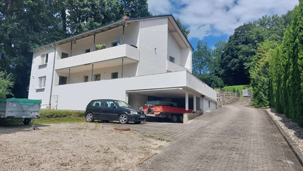 Immobilie in Wartenberg - Großzügig geschnittene 5-Zimmer Wohnung in toller Ortsrandlage - Bild 0