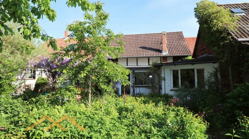 Immobilie in Schöppenstedt - Ideal für die Großfamilie mit handwerklichen Ambitionen - Bild 0