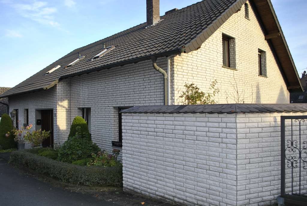 Immobilie in Willebadessen - 1-3 Familien Haus ca.350 qm + 200 qm Nebengebäude + 1020 qm + Grundstück in 34439 Willebadessen ! - Bild 4