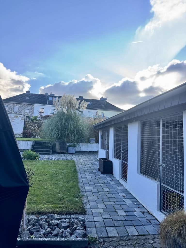 Immobilie in Übach-Palenberg - Mehr Raum für Ideen: Reihenmittelhaus mit Einliegerwohnung und Garten in Übach-Palenberg. - Bild 3