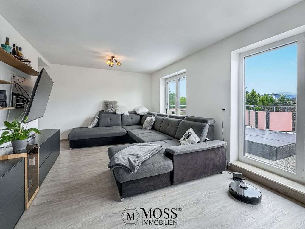 Immobilie in Heitersheim - Panorama pur – stilvolle Penthouse-Rarität mit Rundumterrasse in Heitersheim - Bild 1