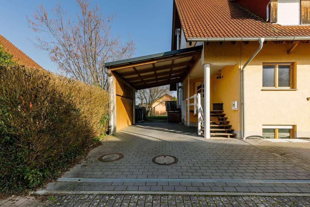 Immobilie in Schwarzach - Bezugsfreies Einfamilienhaus mit vielseitigem Nutzungspotenzial auf 4 Etagen mit Terrasse und Garten - Bild 3