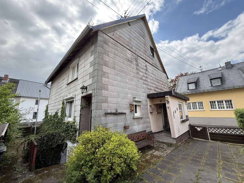 Immobilie in Freirachdorf - Freistehendes Einfamilienhaus mit pflegeleichtem Grundstück - Bild 3