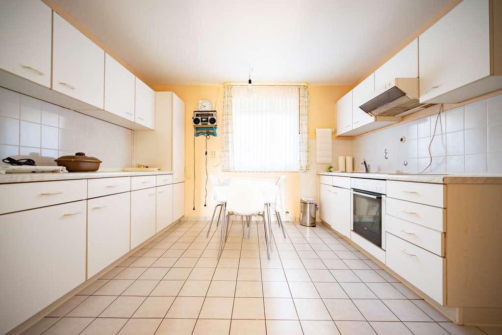 Immobilie in Leingarten - Familienfreundliches Reiheneckhaus mit Potenzial und großem Garten - Bild 3
