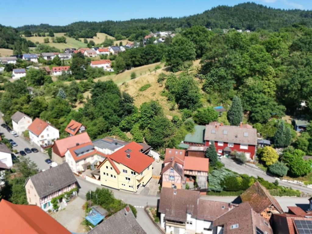 Immobilie in Heppenheim - Ein Zuhause voller Möglichkeiten – Großes Einfamilienhaus mit einzigartigem Grundstück - Bild 0