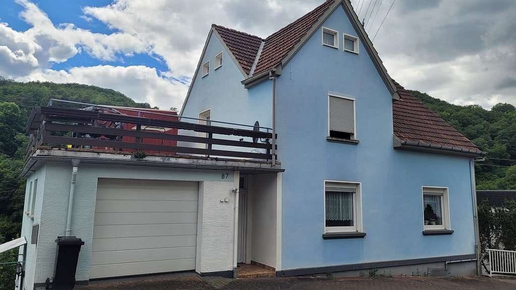 Immobilie in Fischbach - Freistehendes Ein- bis Zweifamilienhaus mit Garage - Bild 0