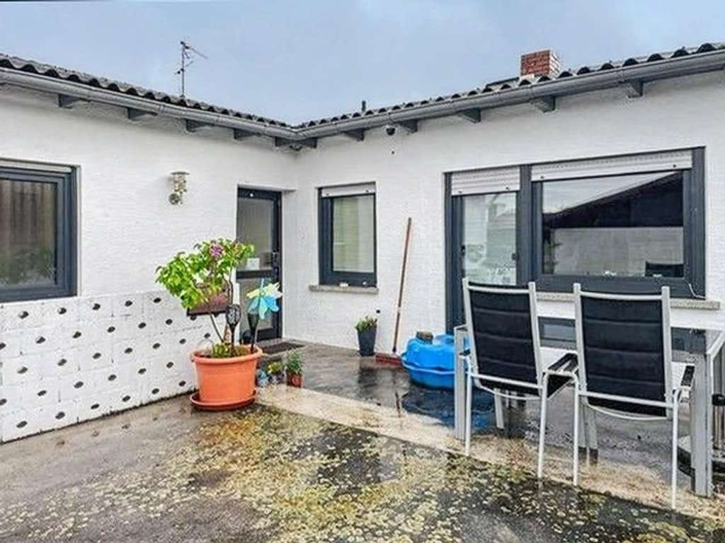 Immobilie in Flörsheim-Dalsheim - Vermietetes Zweifamilienhaus in Flörsheim-Dalsheim - Bild 0