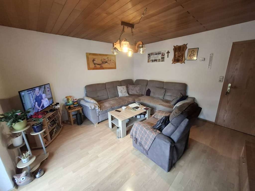 Immobilie in Kausen - Saniertes und gepflegtes Dreifamilienhaus mit Wintergarten - Bild 3