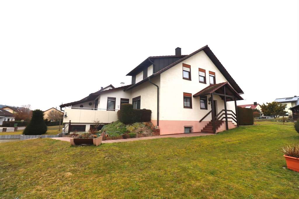 Immobilie in Kürnbach - Freistehend+ top gepflegt +Zweifamilienhaus mit 976 m² Grundstück - Bild 2