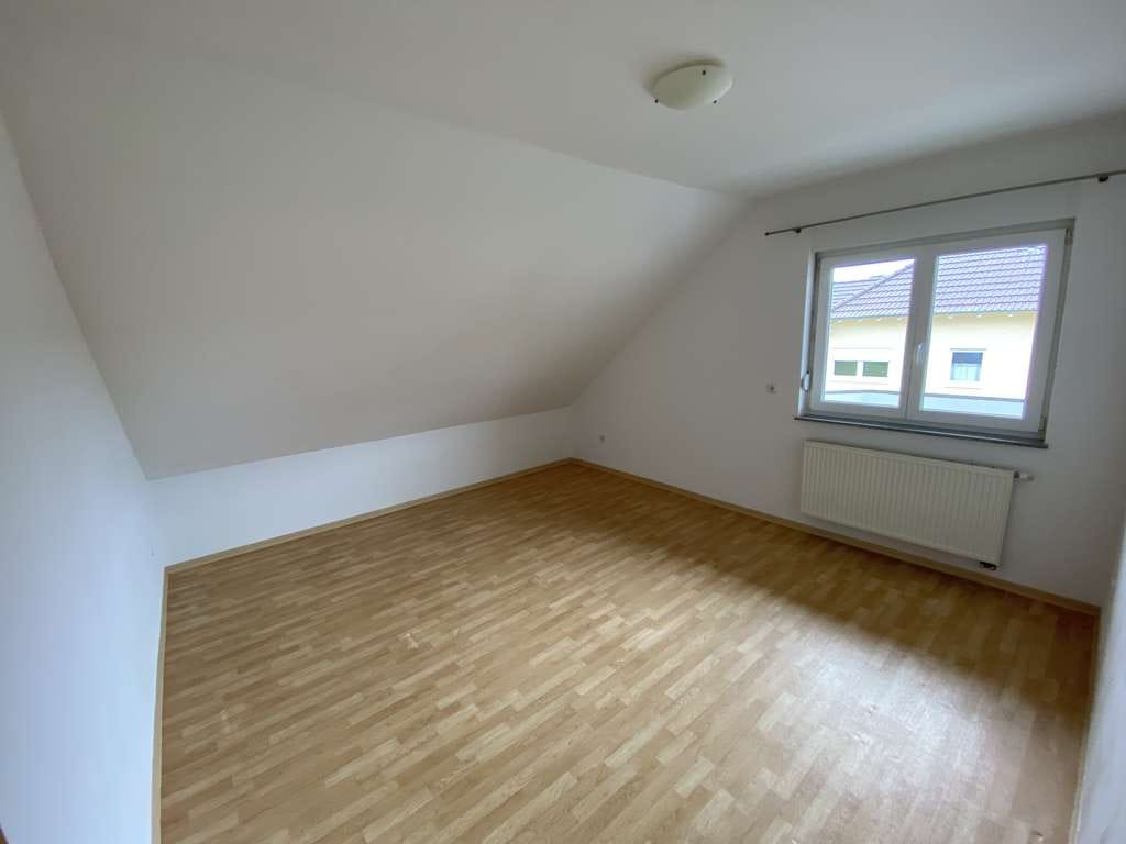 Immobilie in Steinwenden - Großes EFH bzw. MFH in Obermohr  326m2, 9 Schlafzimmer oder 4 WE - Bild 3