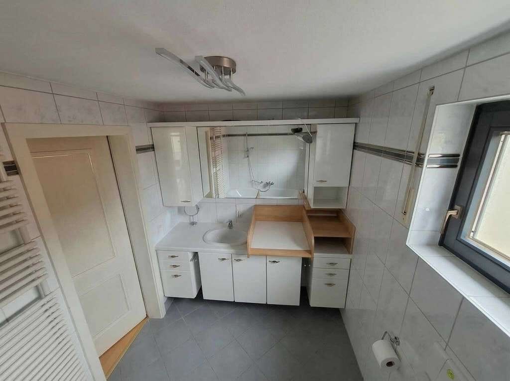 Immobilie in Eurasburg - Wohnen mit Weitblick – Charmante Maisonette-Wohnung in idyllischer Lage - Bild 1