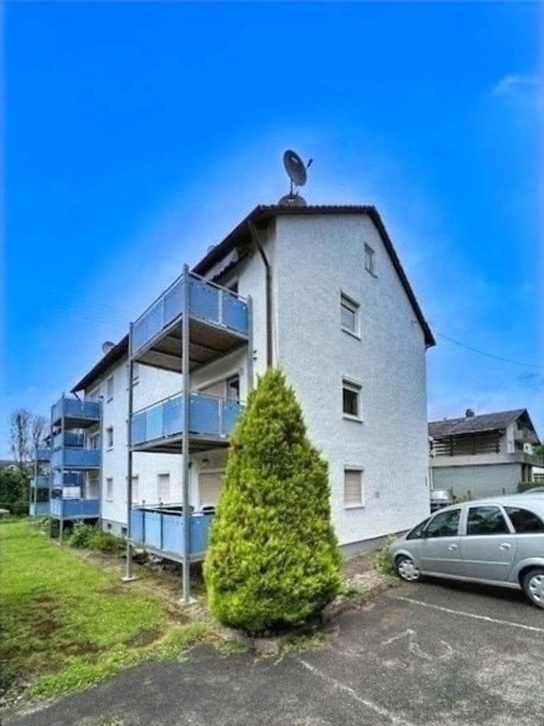 Immobilie in Elztal - Werden Sie Eigentümer! Gemütliche 3-Zimmer-Wohnung (vermietet) mit Stellplatz in Elztal-Dallau - Bild 1