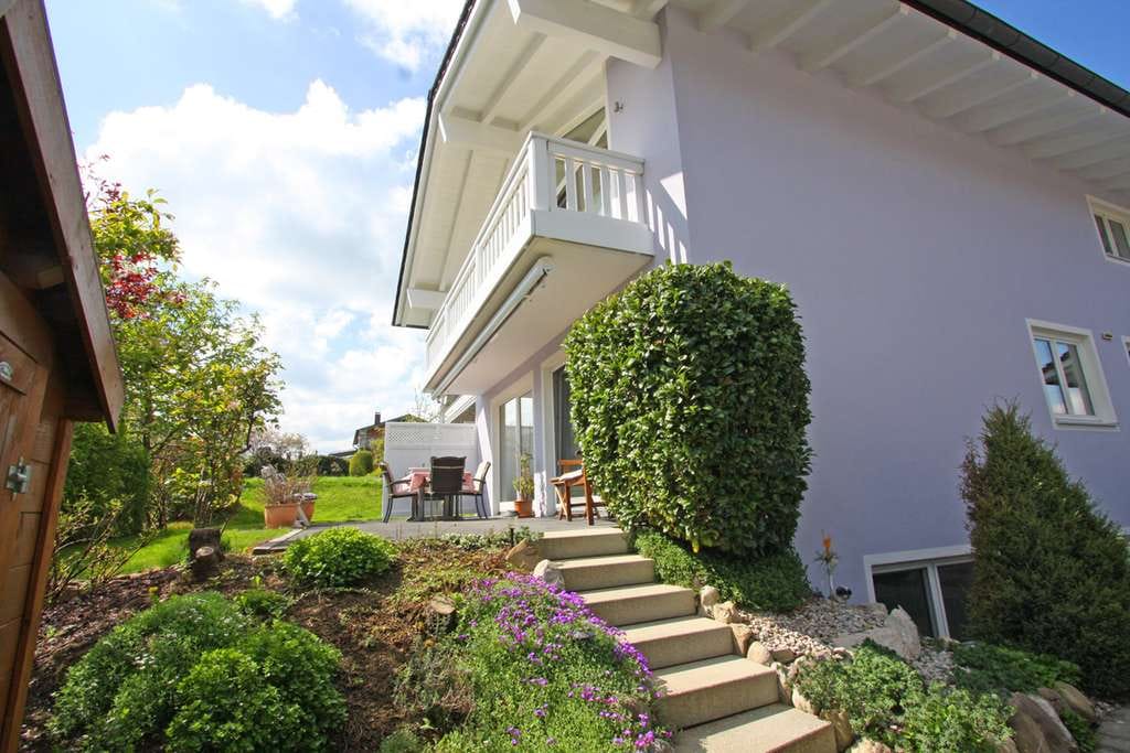 Immobilie in Rimsting - Einfamilienhaus mit schönem Weitblick auf die Alpen und den Chiemsee - Bild 0