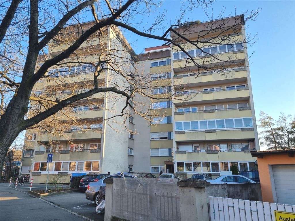 Immobilie in Singen (Hohentwiel) - Stadtnahe Wohnung mit Garage und Aufzug. - sofortiger Selbstbezug. - Bild 1