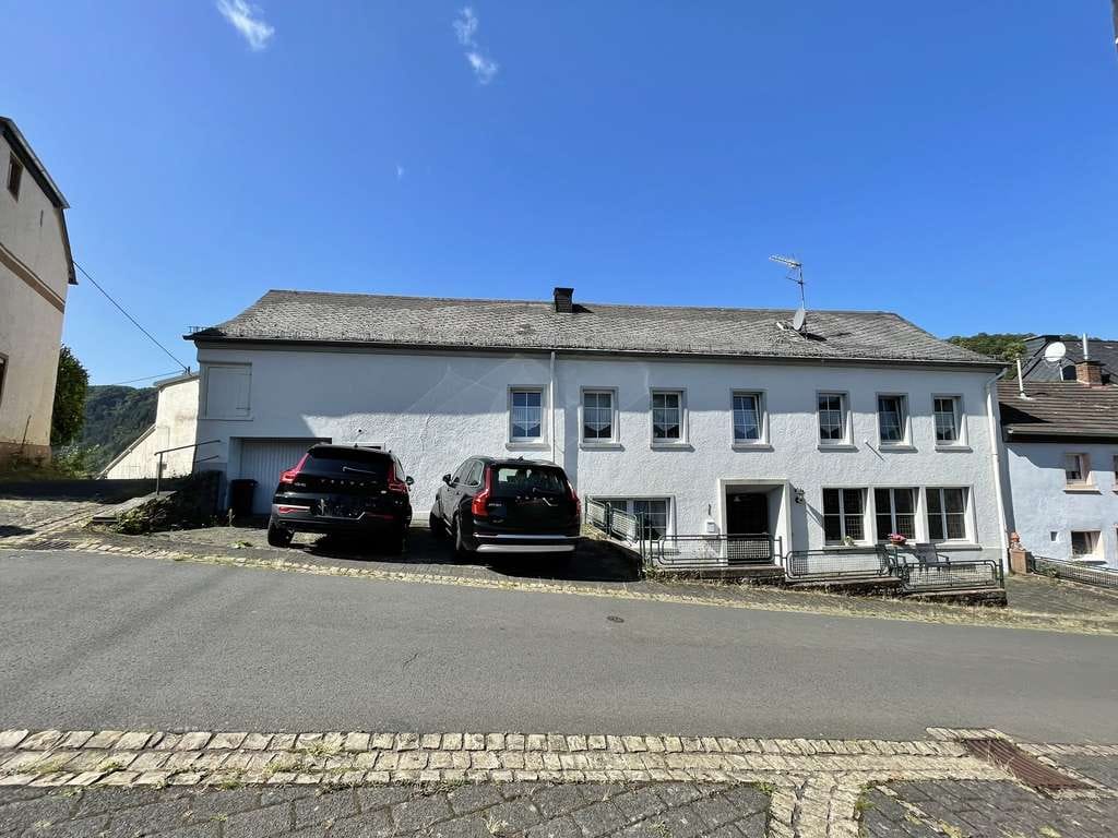 Immobilie in Densborn - **Große Immobilie bietet viel Potenzial und Nutzungsmöglichkeiten** - Bild 0