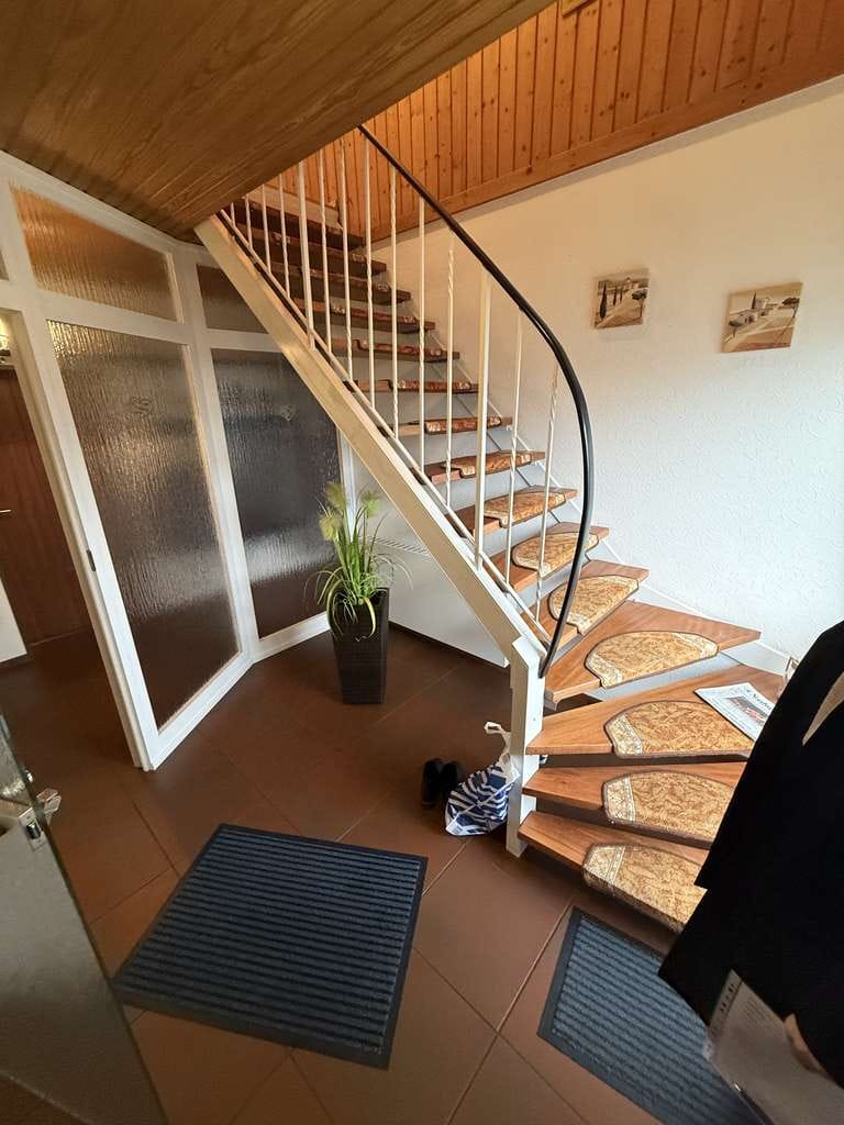 Immobilie in Großenkneten - Großzügiges Einfamilienhaus mit Einliegerwohnung / Dachterasse großer Garten - Bild 3