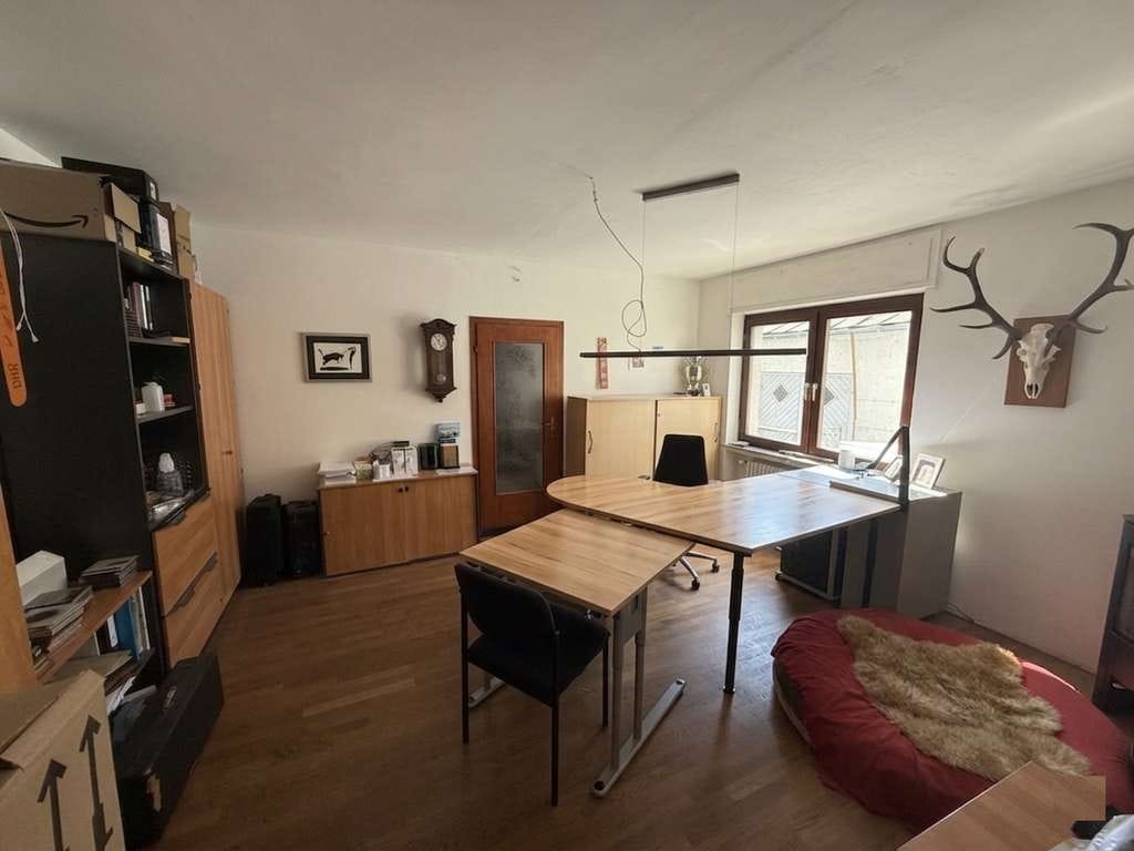 Immobilie in Neuwied - *** Viel Platz für Ihre Leidenschaft – Wohnen mit Werkstatt, Scheune und Rheinblick *** - Bild 1