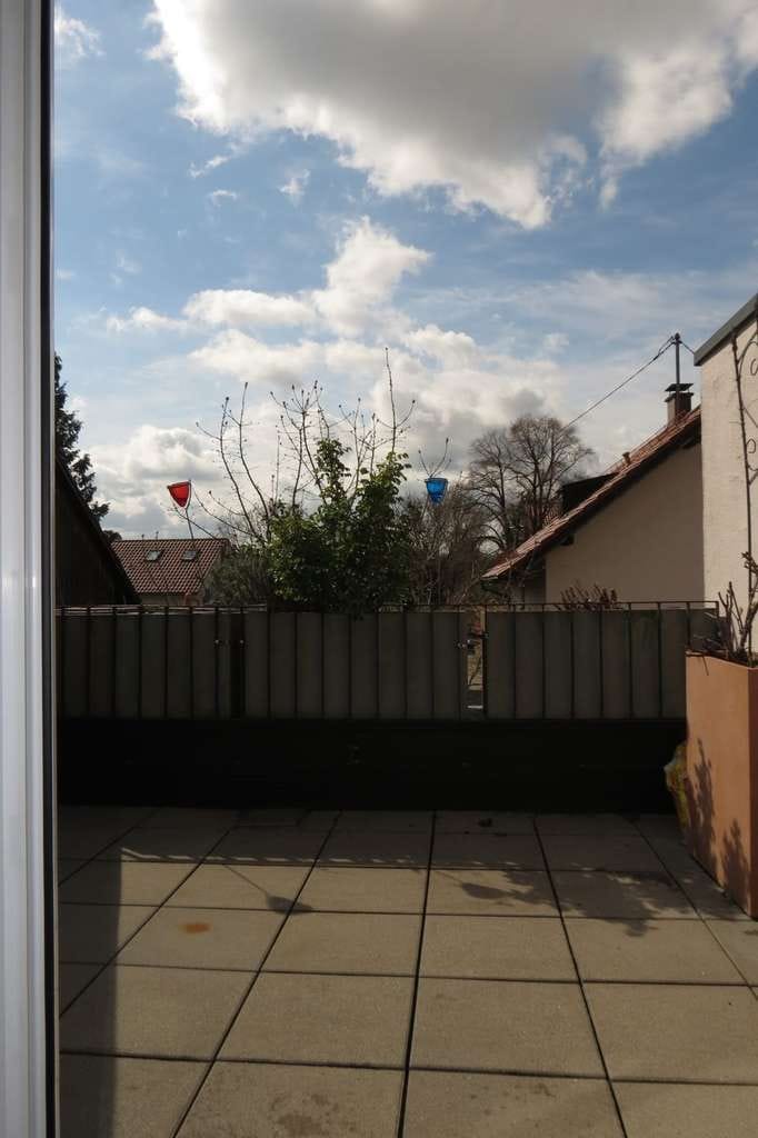Immobilie in Neubiberg - Erbpacht eine clevere Alternative, sehr helle DG-Wohnung mit Süd-Terrasse, Ostbalkon, Lift  - Bild 0