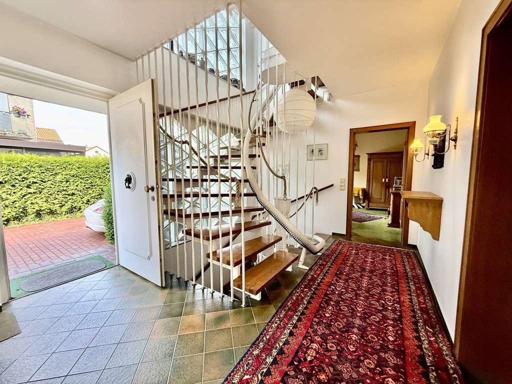 Immobilie in Preußisch Oldendorf - Grüne Oase mitten in Preußisch Oldendorf – Familienhaus mit viel Raum und Charme - Bild 3