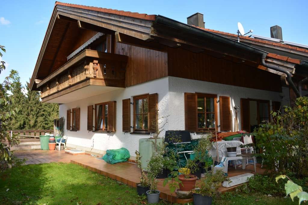 Immobilie in Murnau am Staffelsee - Gartenwohnung in Murnau Westried - absolut ruhig und idyllisch mit einer  Mietrendite von 3,87% - Bild 1