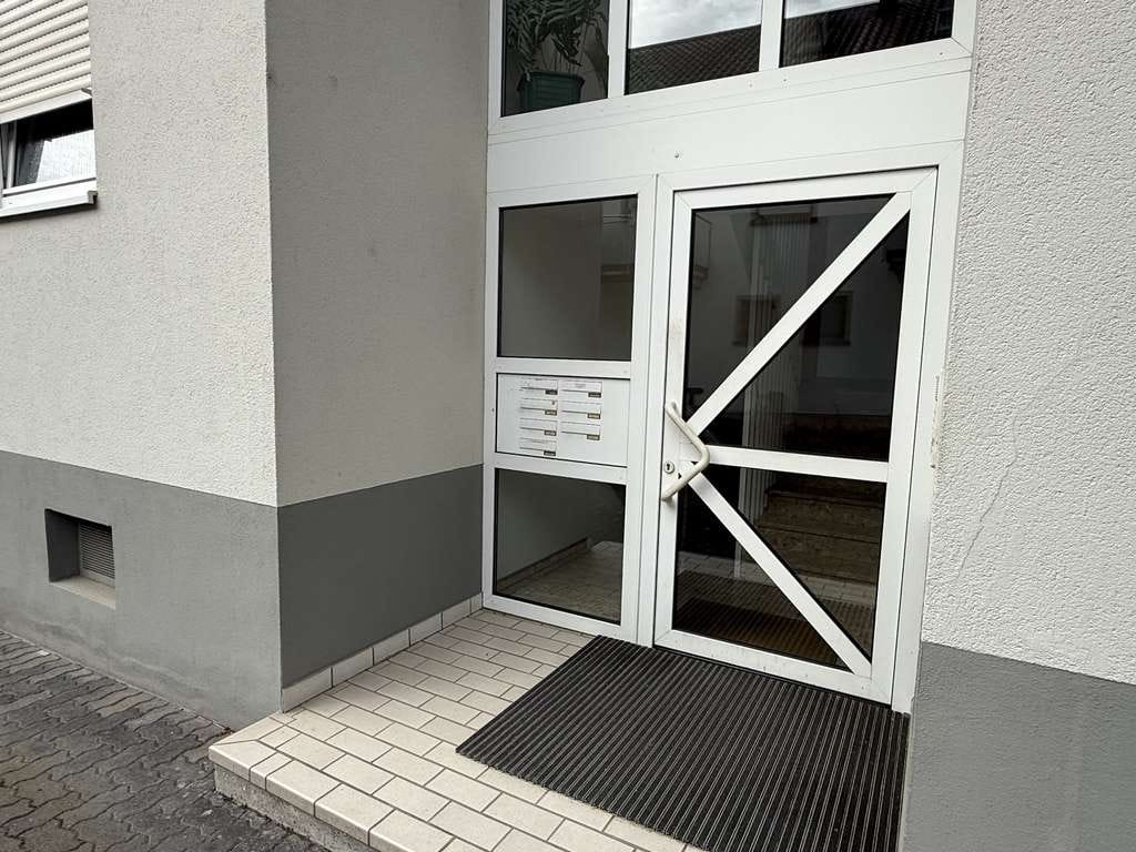 Immobilie in Billigheim-Ingenheim - ++ Helle 2 ZKBBalkon Wohnung im 1.OG eines 7-Parteienhauses in sehr ruhiger Wohnlage ! ++ - Bild 2