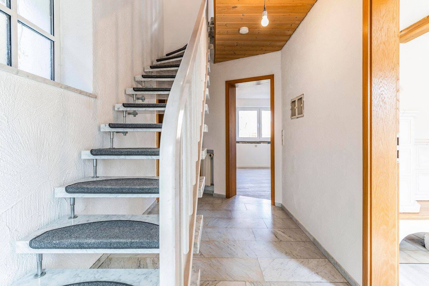 Immobilie in Tannheim - Wohnung bzw. DHH mit Terrasse. Bezugsfrei! - Bild 4