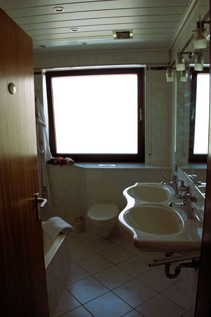 Immobilie in Holenberg - Ein Platz zum Ankommen Familienhaus mit Biotopgarten, Sauna und Naturgarten - Bild 0