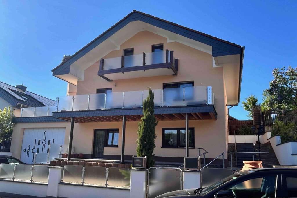 Immobilie in Schwabenheim an der Selz - Traumhaus in ruhiger Bestlage mit Blick in die Weinberge - Bild 1