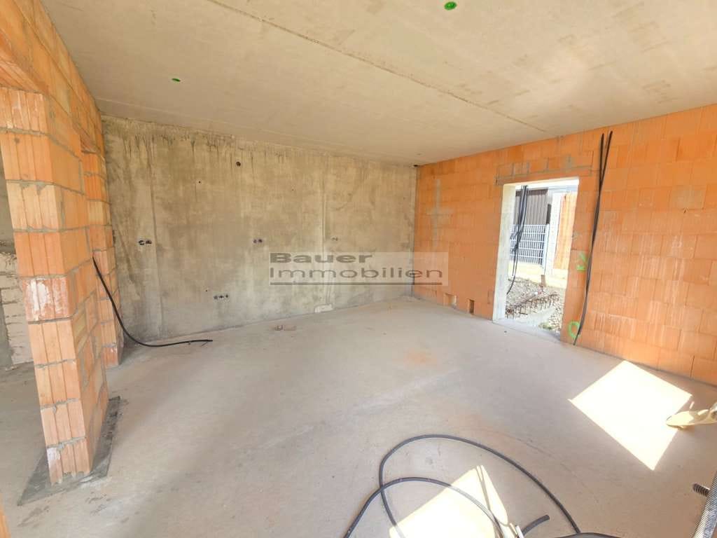 Immobilie in Gaimersheim - Mehrfamilienhaus mit Gewerbeeinheit in Gaimersheim zu verkaufen. - Bild 3