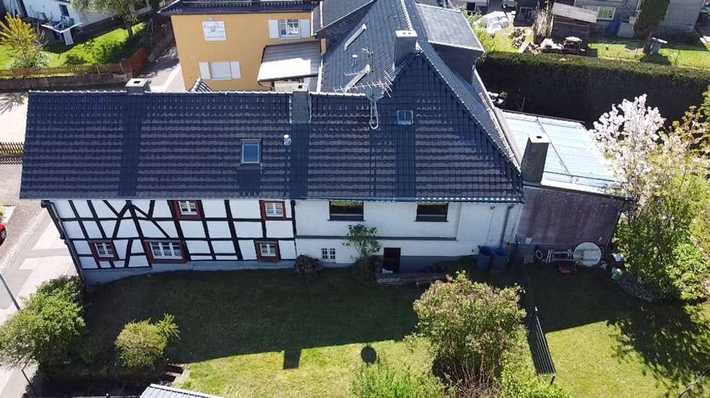 Immobilie in Nettersheim - Vielseitiges Wohnensemble mit zwei Häusern! Wohnen, Arbeiten und Leben unter einem Dach - Bild 3