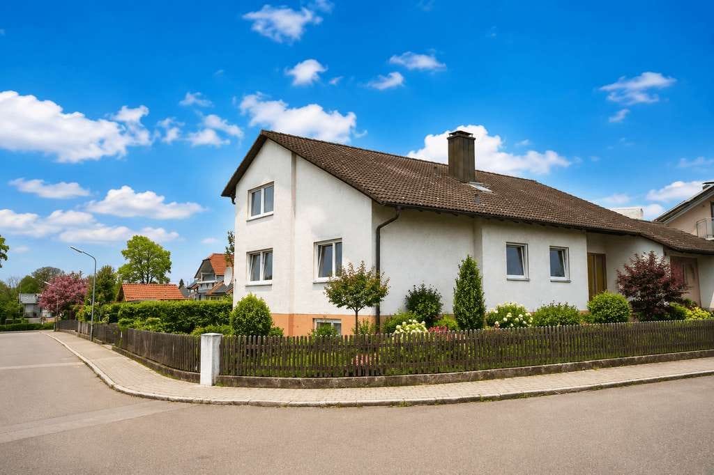 Immobilie in Großmehring - Familien- und Mehrgenerationenhaus mit großem Garten und viel Potenzial - Bild 0