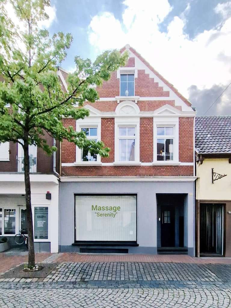 Immobilie in Oelde - Historisch gewachsen, modern gedacht – stilvolles Wohn- und Geschäftshaus mit Ausbaureserve - Bild 0