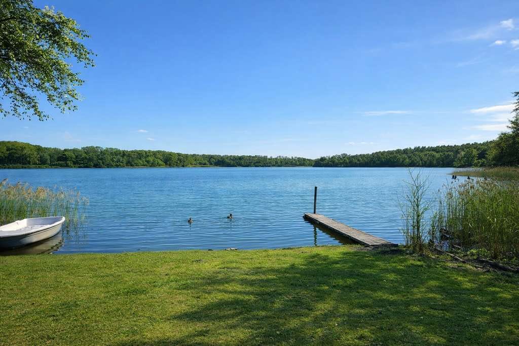 Immobilie in Dobbertin - Gemütlicher & moderner Ferienbungalow am beliebten Dobbertiner See! Auf Eigentumsland! - Bild 2