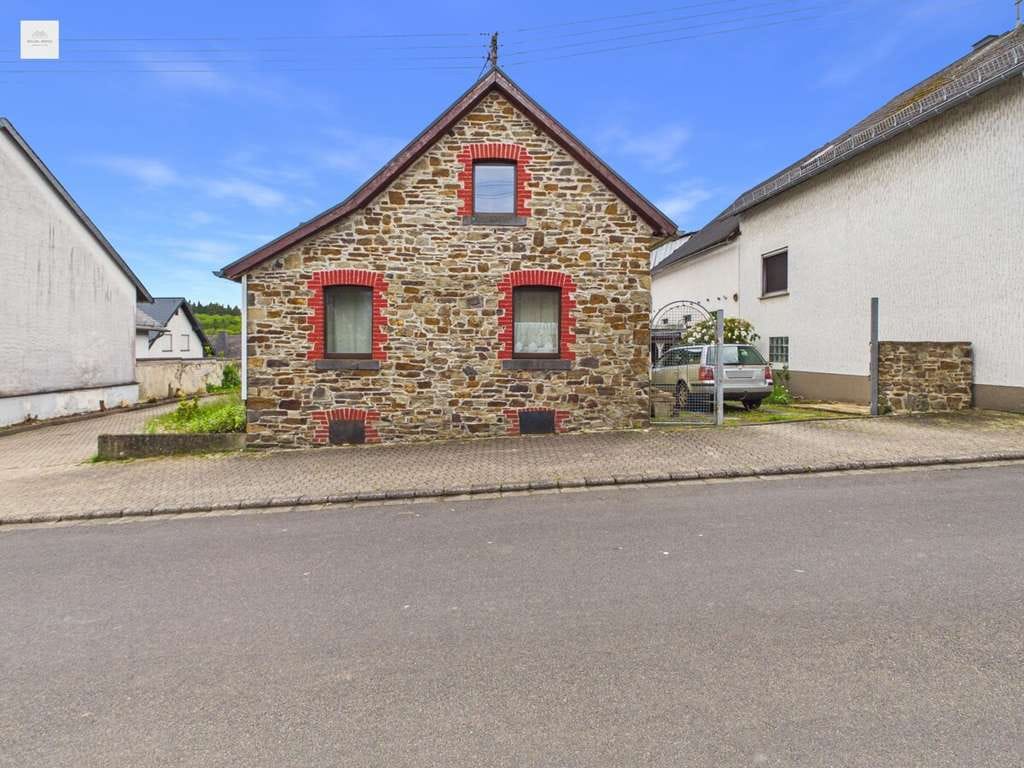 Immobilie in Münk - Ihr Rückzugsort in der Eifel – Charmantes kleines Wohnhaus. - Bild 0