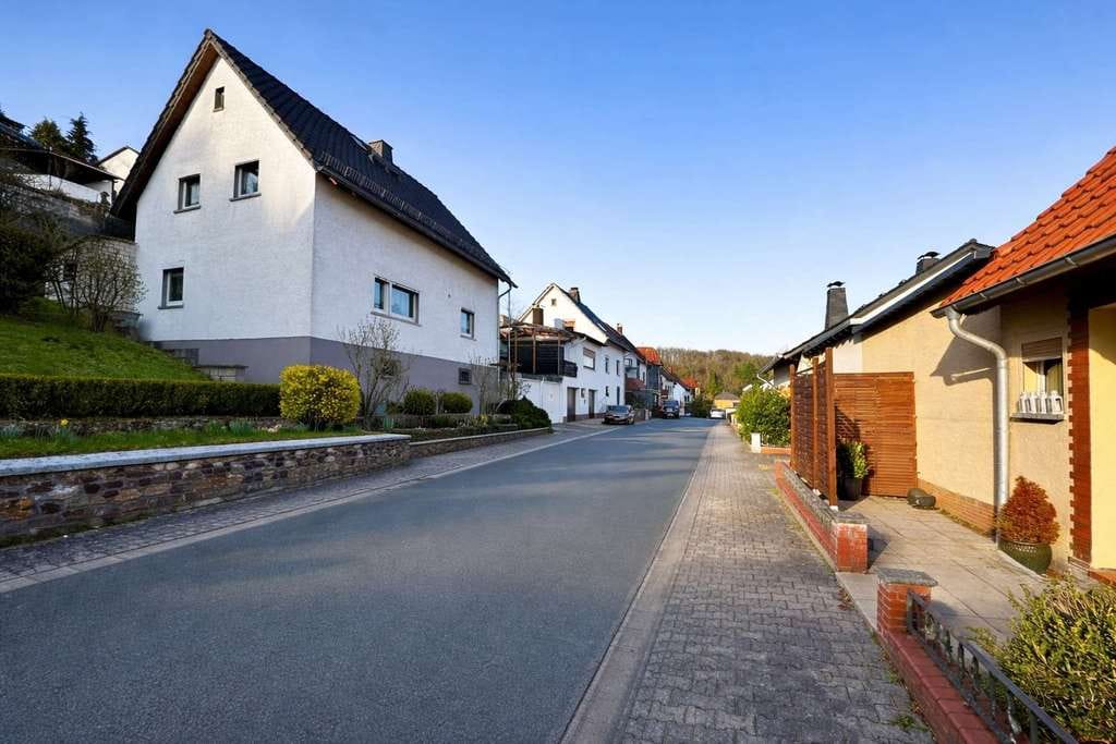 Immobilie in Aarbergen - EFH mit viel Potenzial und angenehmer Nachbarschaft im Grünen! - Bild 1