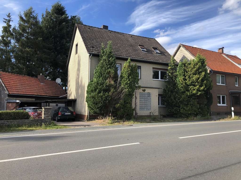 Immobilie in Hahausen - Kapitalanlage mit drei Wohnungen oder ideal als Mehrgenerationen- Haus - Bild 0