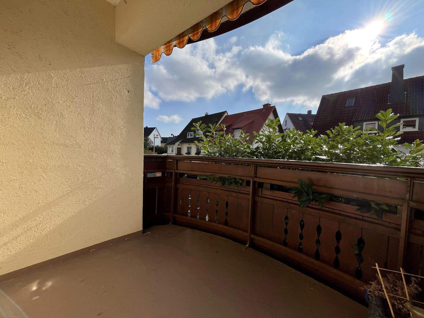 Immobilie in Niestetal - 3-Familienhaus mit Balkonen auf großem Grundstück mit Garagen in Niestetal-Sandershausen - Bild 4