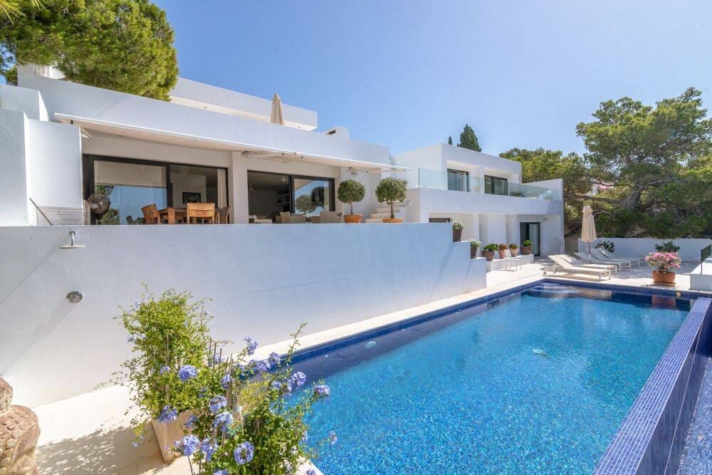 Immobilie in Triptis - Elegante villa contemporánea con vistas panorámicas al mar - Bild 1